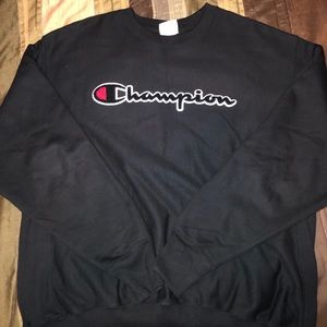 CHAMPION Black Crewneck